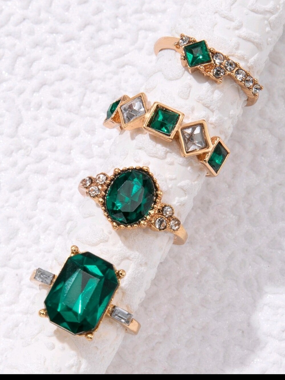 BRAND NEW ** 4 PC Gold-Tone Green Crystal Stackable Ring Set